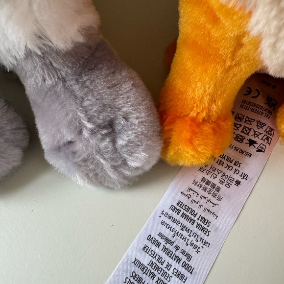 Disney 100 Oliver & Company Oliver and Dodger Plush Set - Picture 8 of 10